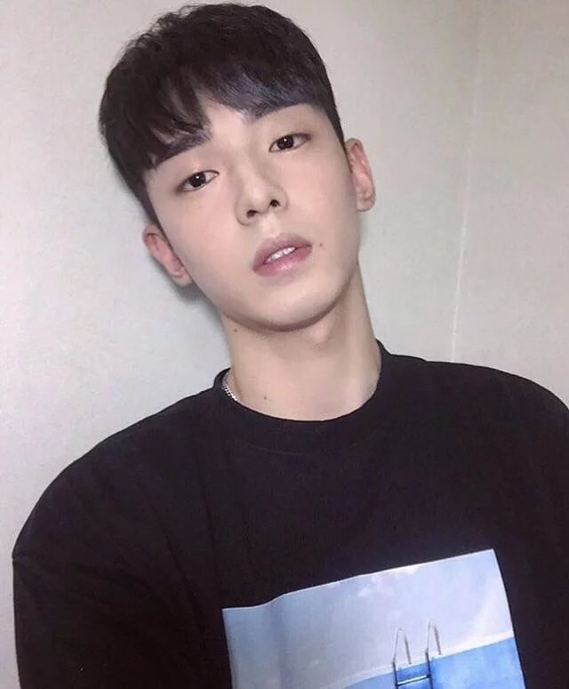 袁民威娥