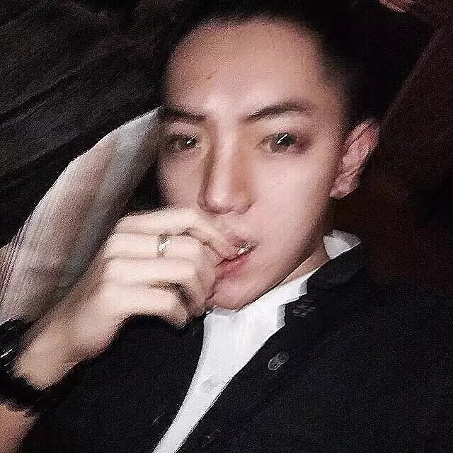 顾磊咏山