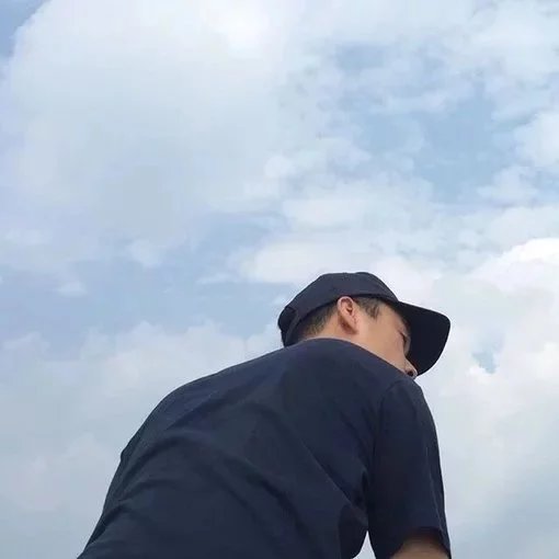 荣中彬菲